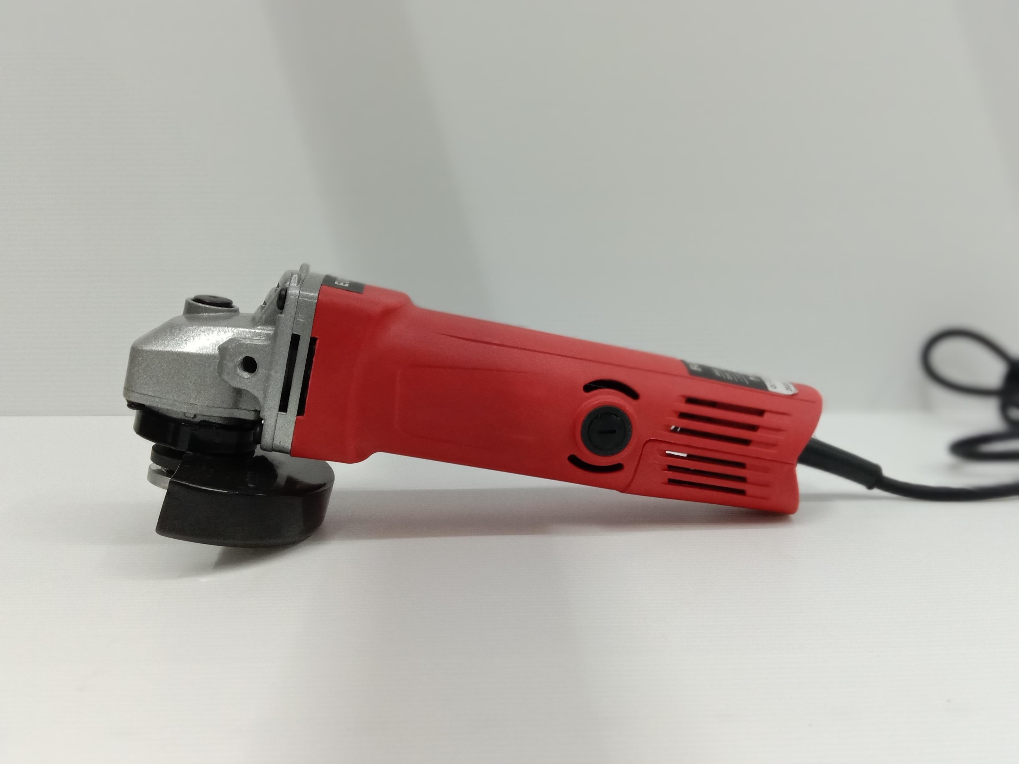EUROX เครื่องเจียร์ไฟฟ้า พร้อมบาร์โซ่ 953II 4