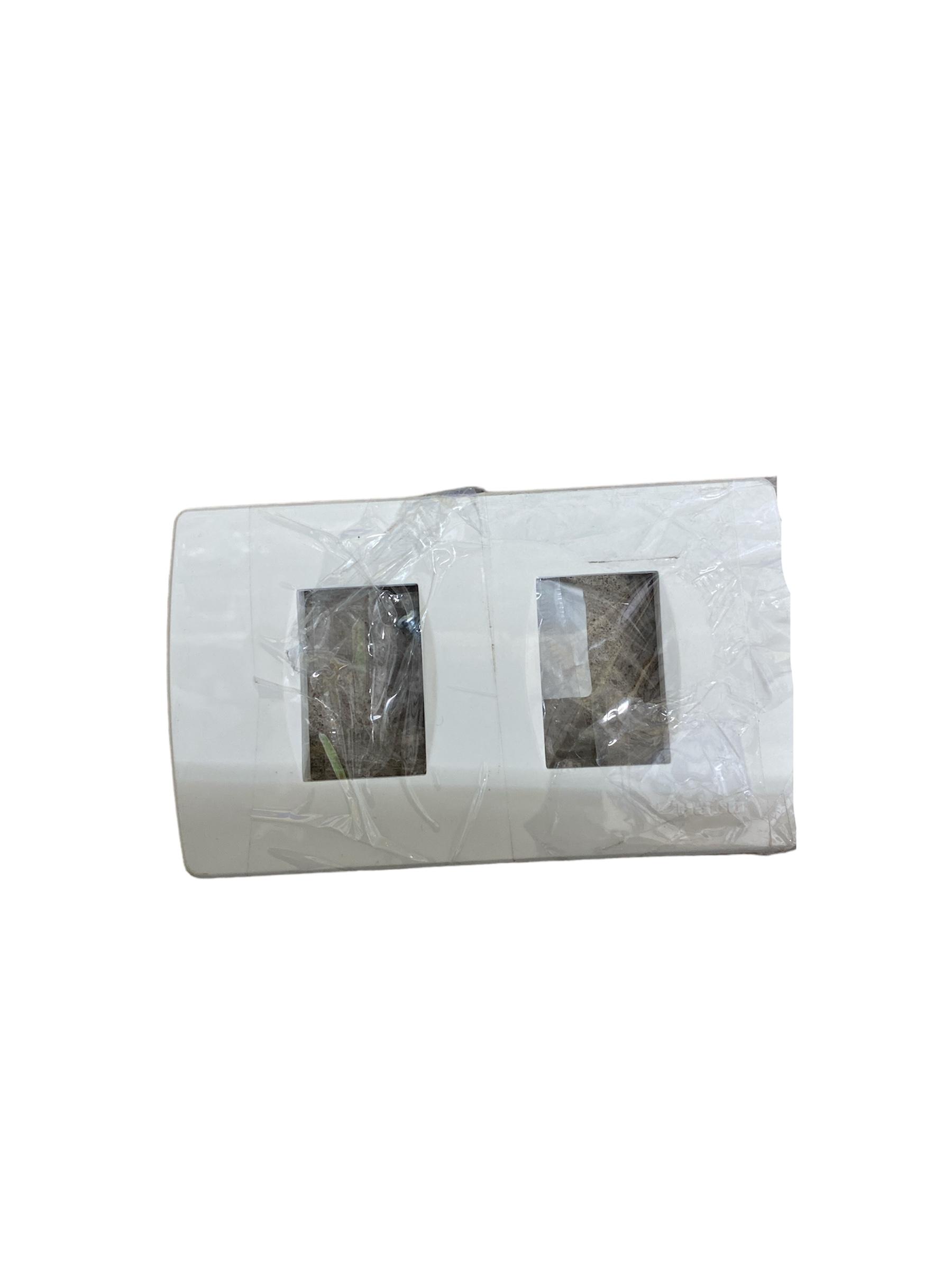 HACO แผงหน้ากาก 2ช่อง PR-F002 HACO แผงหน้ากาก 2ช่อง PR-F002 - ดำรงค์โฮมพลัส