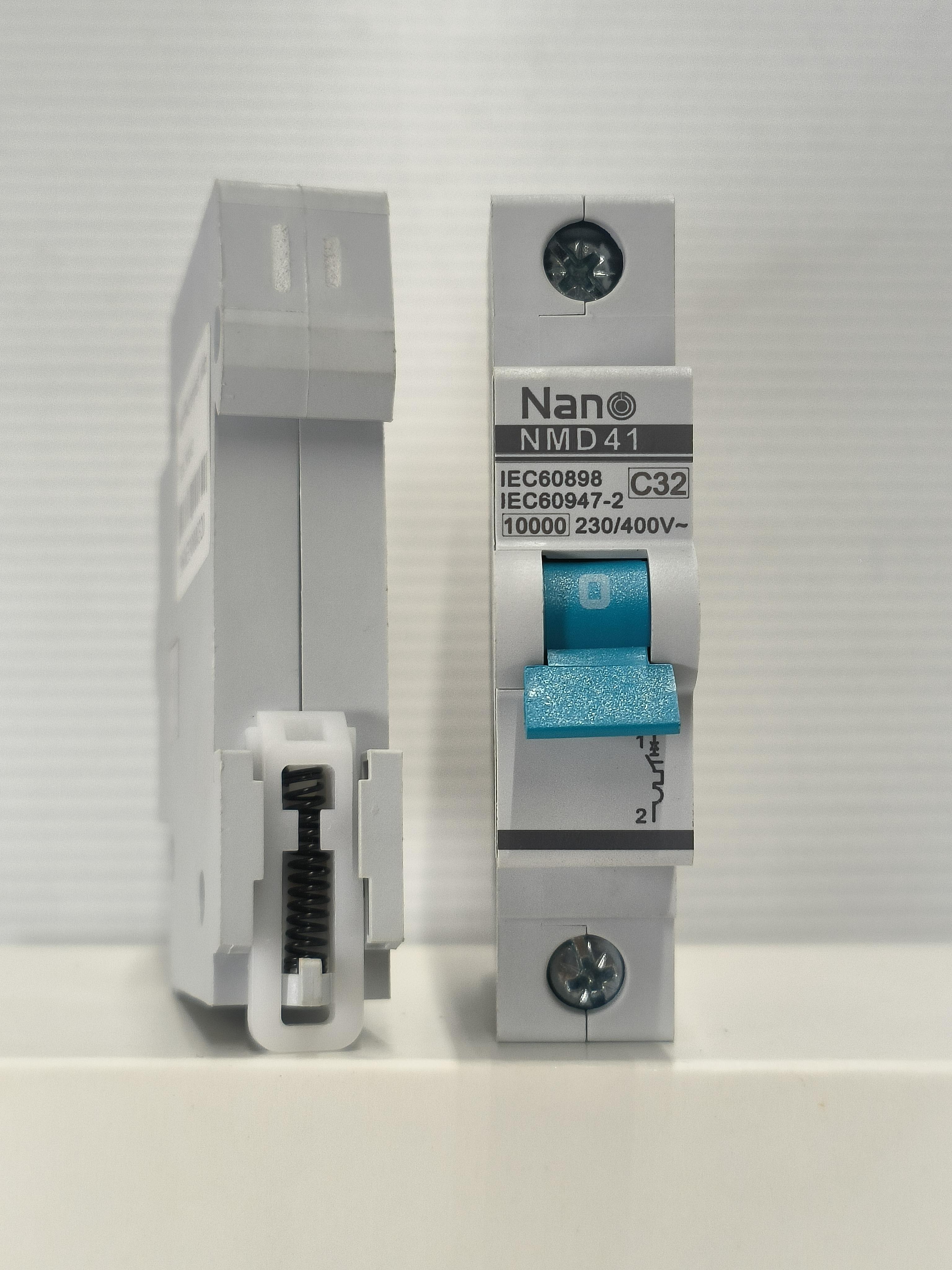 NANO เซอร์กิตเบรกเกอร์ NMD31C32 (1เฟส 32A)(12/ลัง) NANO เซอร์กิตเบรกเกอร์ NMD31C32 (1เฟส 32A)(12/ลัง) - ดำรงค์โฮมพลัส