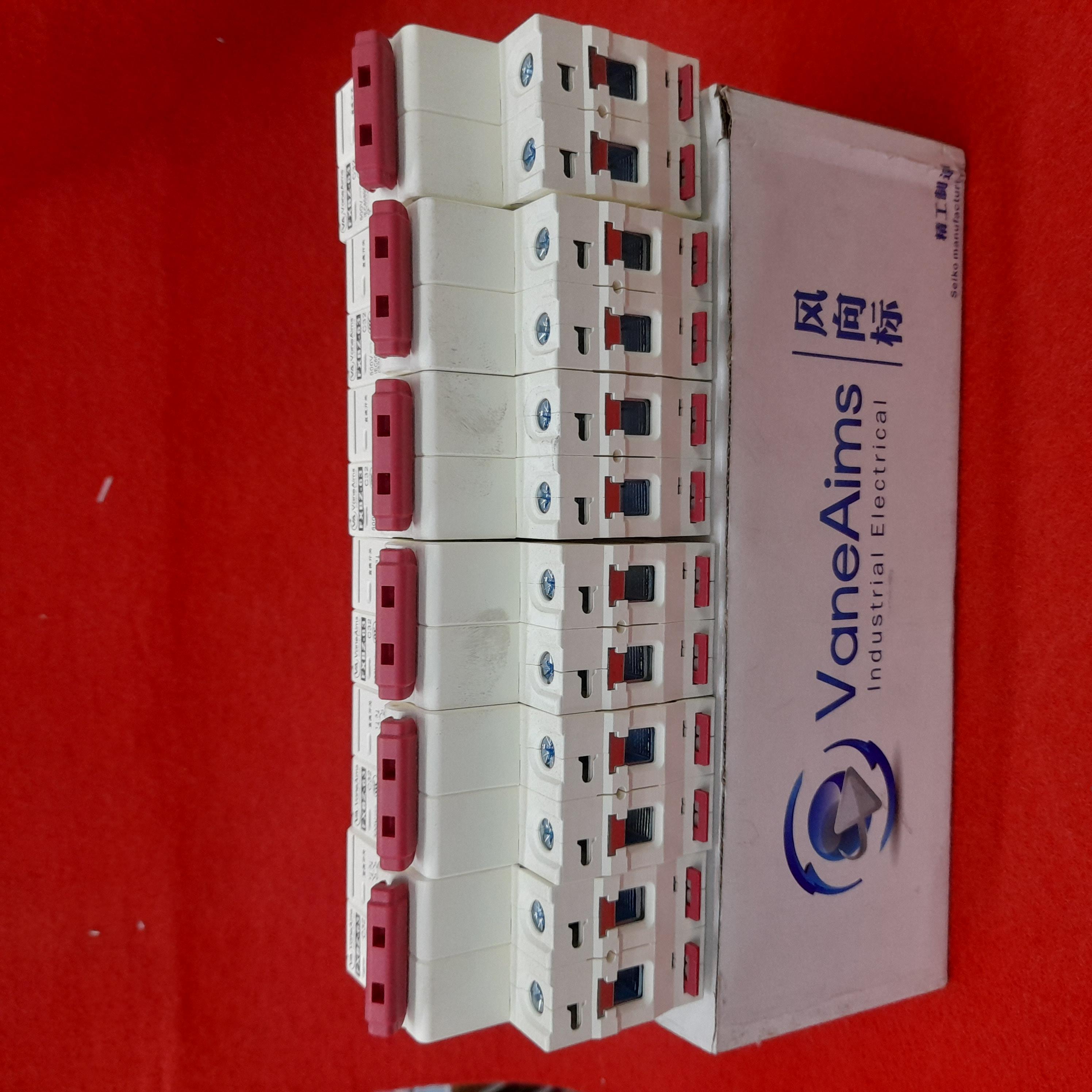 เบรกเกอร์ DC 32A 500V เบรกเกอร์ DC 32A 500V - ดำรงค์โฮมพลัส