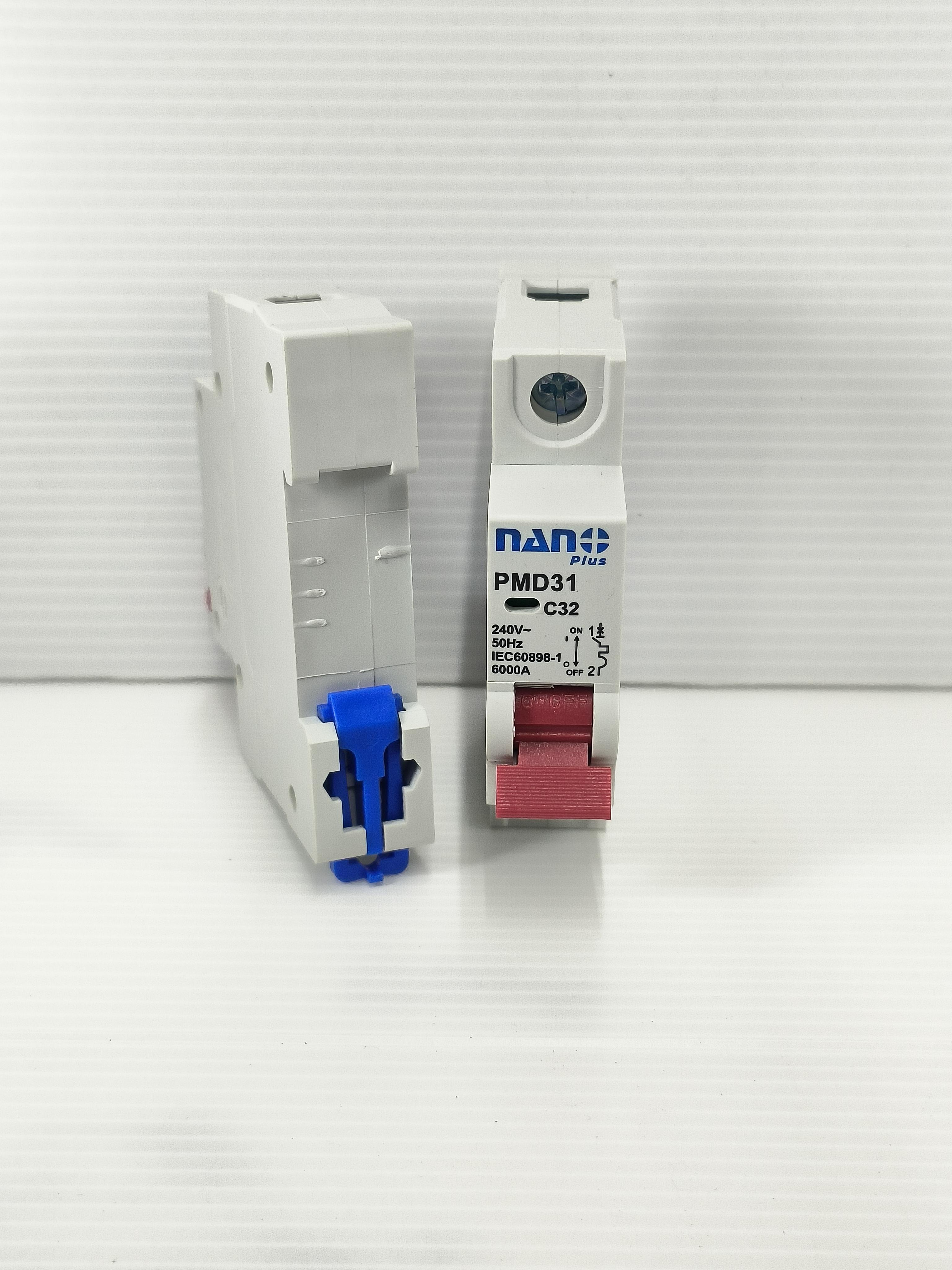 NANO เซอร์กิตเบรกเกอร์ PMD31C32 1Pole 6kA 32A NANO เซอร์กิตเบรกเกอร์ PMD31C32 1Pole 6kA 32A - ดำรงค์โฮมพลัส