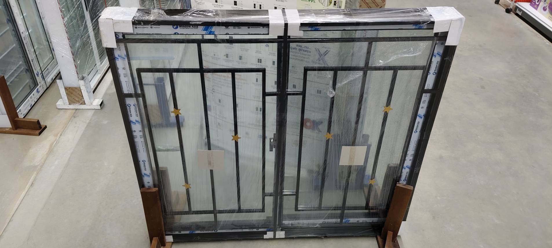 WINDOW ASIA หน้าต่างเลื่อนสลับ2ช่อง+มุ้ง+เหล็กดัด(ดาวเดือน) สีดำ 120*110 FA ECO
