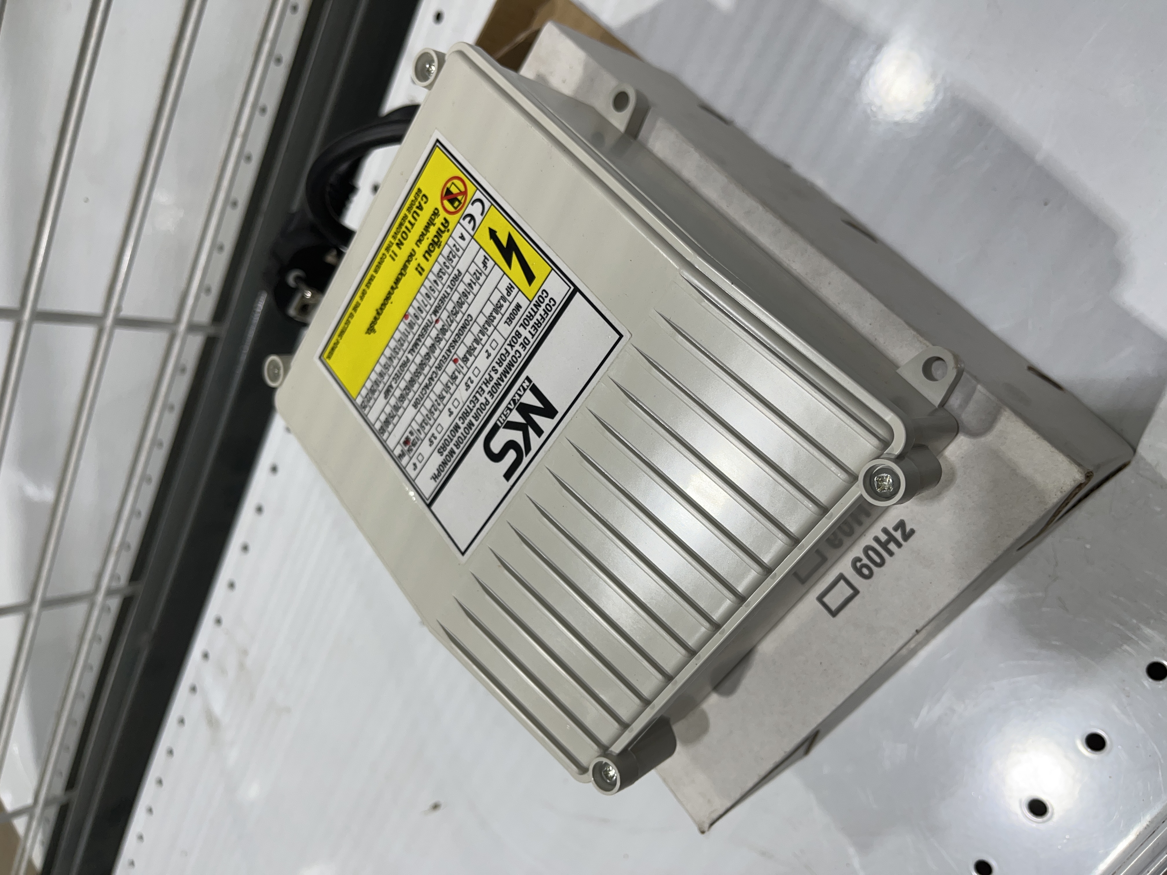 NAKASHI กล่องคอนโทรลปั๊มบาดาล NKS-T (บ่อ 3นิ้ว,4นิ้ว) 0.75Kw. 1HP แบรนด์ NAKASHI - การเกษตร ราคา 590 บาท